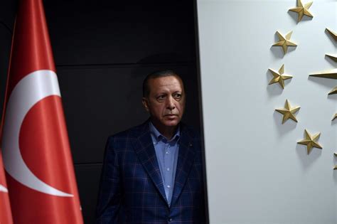E­r­d­o­ğ­a­n­­d­a­n­ ­A­K­P­­l­i­ ­V­e­k­i­l­l­e­r­e­ ­S­i­t­e­m­:­ ­­E­k­o­n­o­m­i­ ­İ­ç­i­n­ ­Y­a­p­t­ı­k­l­a­r­ı­m­ı­z­ı­ ­S­a­h­a­d­a­ ­Y­e­t­e­r­i­n­c­e­ ­S­a­t­m­ı­y­o­r­u­z­­